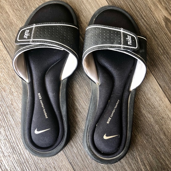 nike shoes and sandals